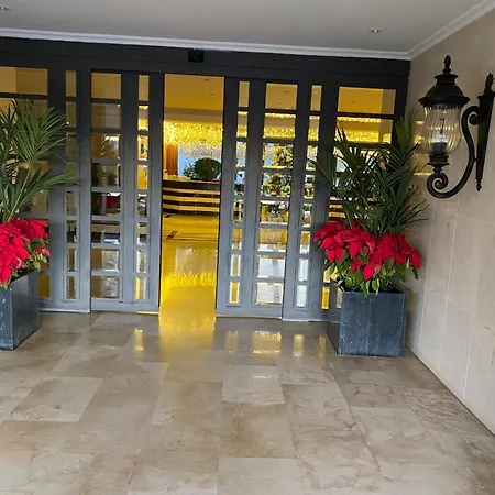 ベッド・アンド・ブレックファスト Stunning At Del Golf, 5 Stars And Frontline Golf, Porto Banus, 5*