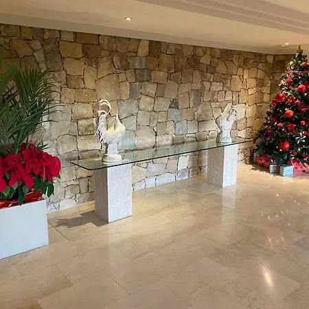 Stunning At Del Golf, 5 Stars And Frontline Golf, Porto Banus, Bed & Breakfast