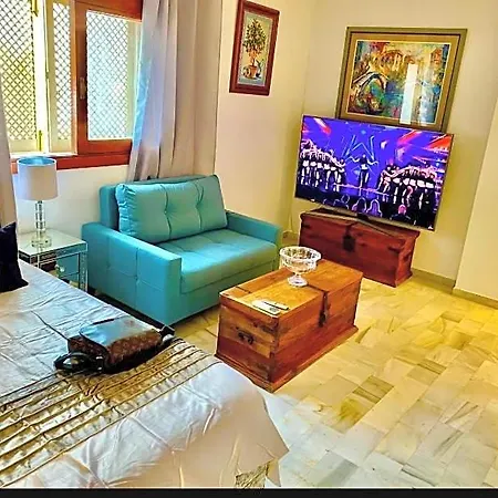 Bed & Breakfast Stunning At Del Golf, 5 Stars And Frontline Golf, Porto Banus,