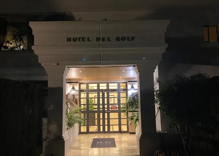 Bed and breakfast Stunning At Del Golf, 5 Stars And Frontline Golf, Porto Banus,