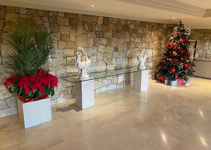 Stunning At Del Golf, 5 Stars And Frontline Golf, Porto Banus, Bed & Breakfast